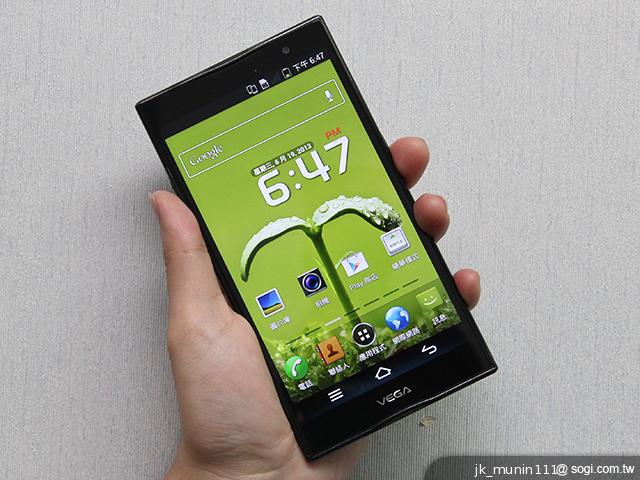 Pantech Vega N°6實測(一) 5.9吋外觀、高通四核效能