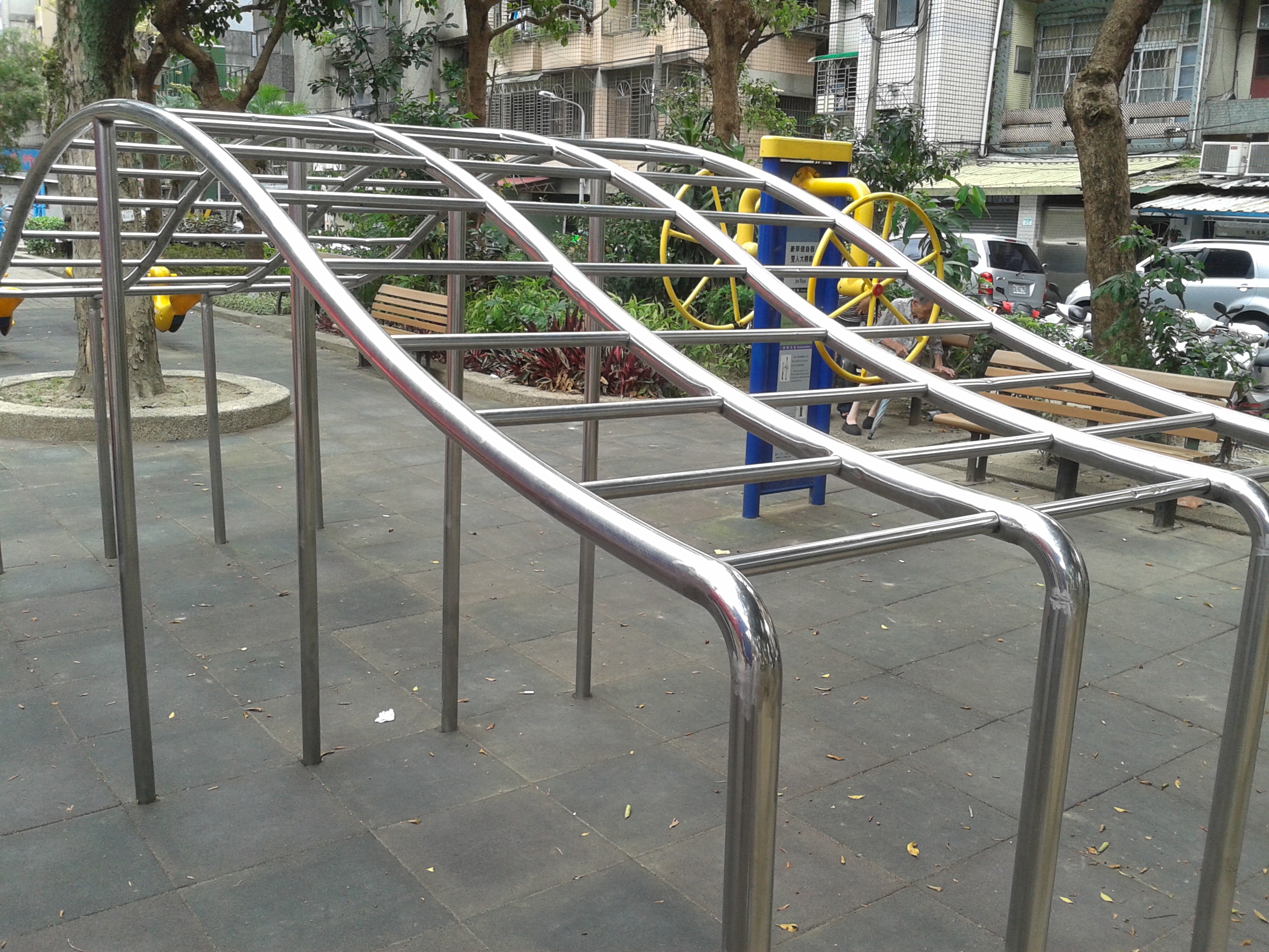 三星GALAXY Win雙卡智慧「國民天王機」平價登場