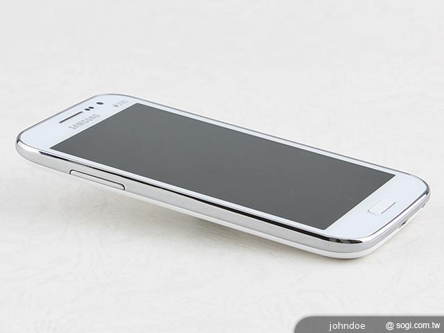 三星GALAXY Win雙卡智慧「國民天王機」平價登場