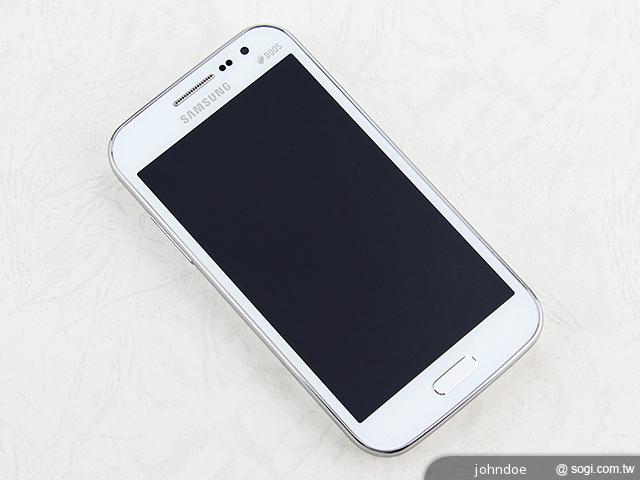 三星GALAXY Win雙卡智慧「國民天王機」平價登場