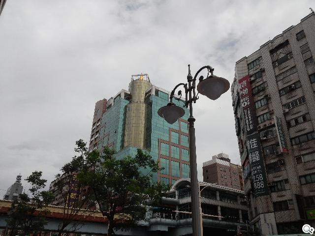 5.5吋FHD大螢幕、樂金旗艦機皇Optimus G Pro