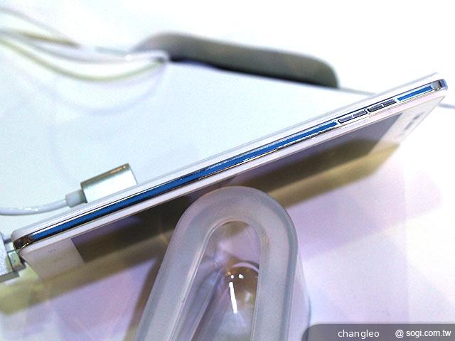 Vivo Y19t自拍手機 前置5MP+閃光燈【MAE 2013】