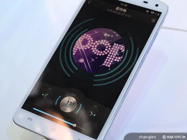 步步高5.7吋旗艦機Vivo Xplay規格強悍 功能滿載【MAE 2013】