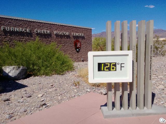 NOKIA Lumia 928、iPhone5對決單眼5D3跨界火拼！