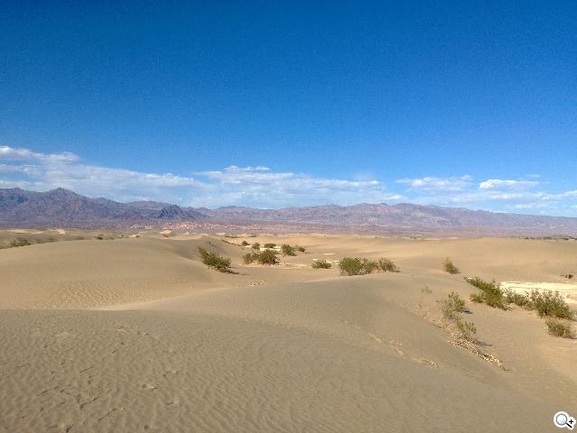 NOKIA Lumia 928、iPhone5對決單眼5D3跨界火拼！