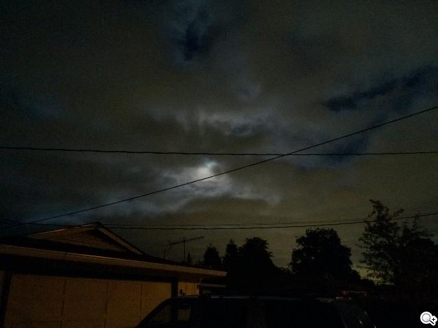 NOKIA Lumia 928、iPhone5對決單眼5D3跨界火拼！