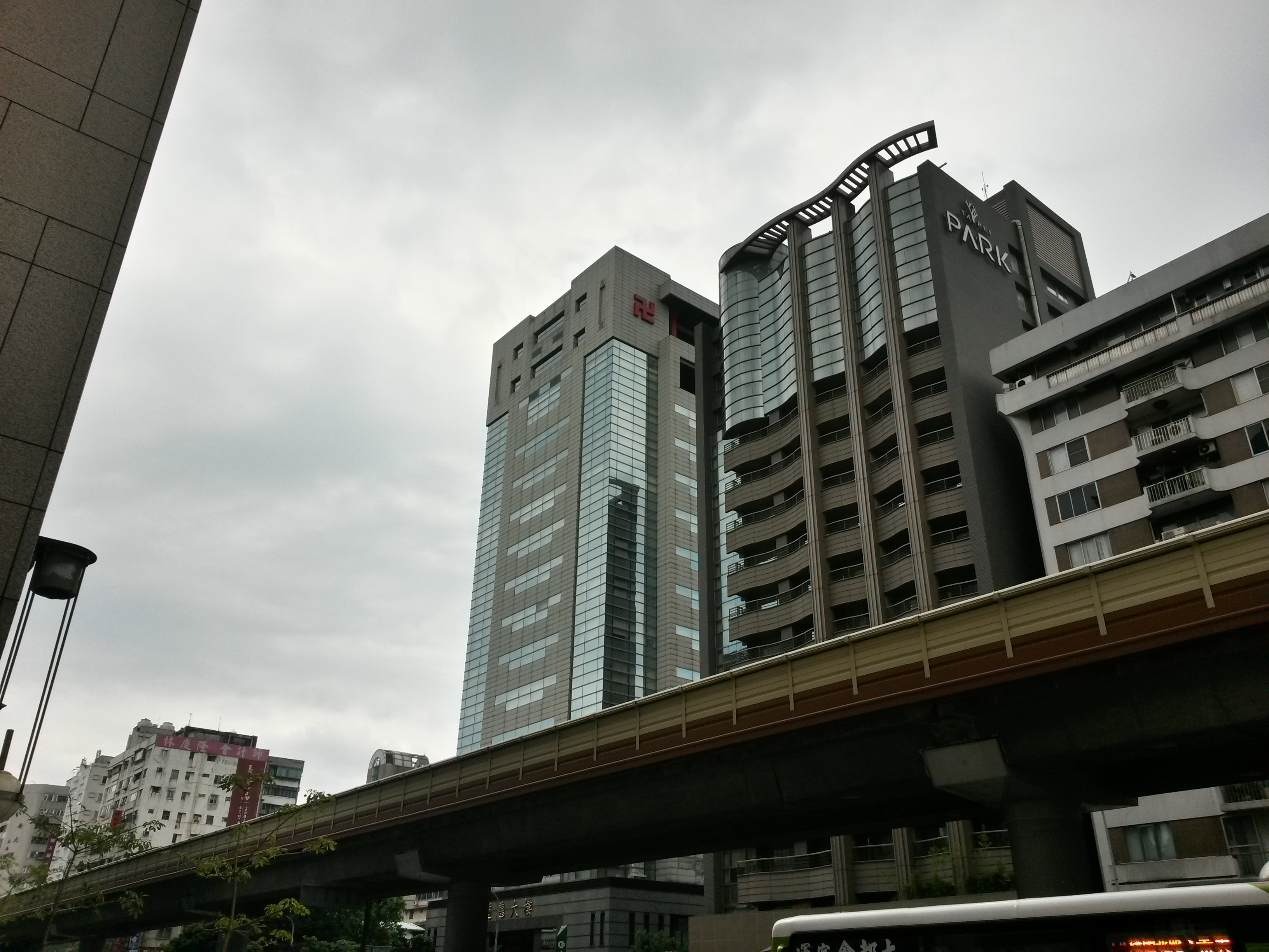 SAMSUNG GALAXY MEGA 6.3「航母級」的超巨屏體驗