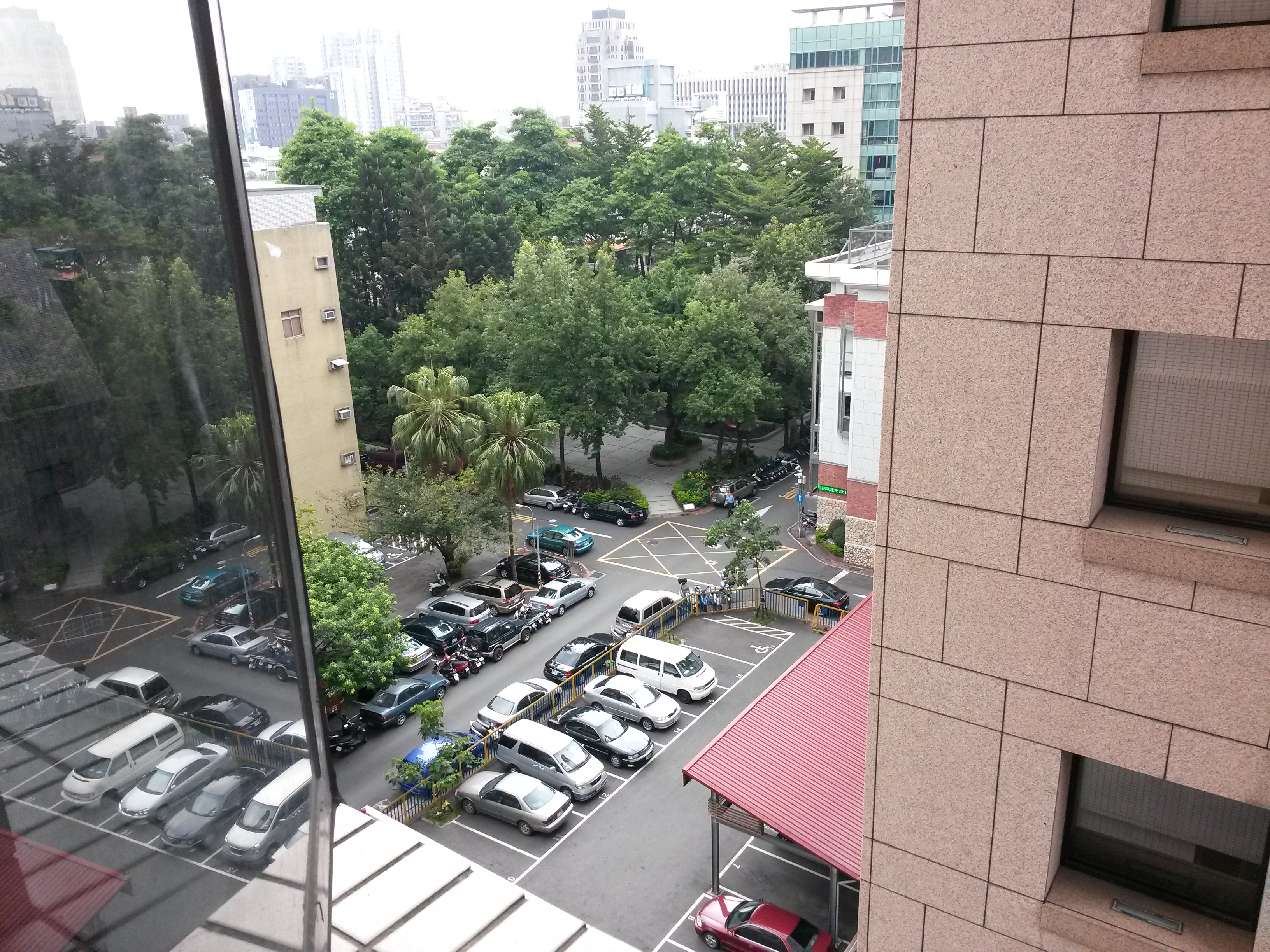 SAMSUNG GALAXY MEGA 6.3「航母級」的超巨屏體驗