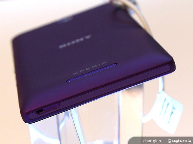 索尼5吋雙卡機Xperia C 主打自拍語音導引