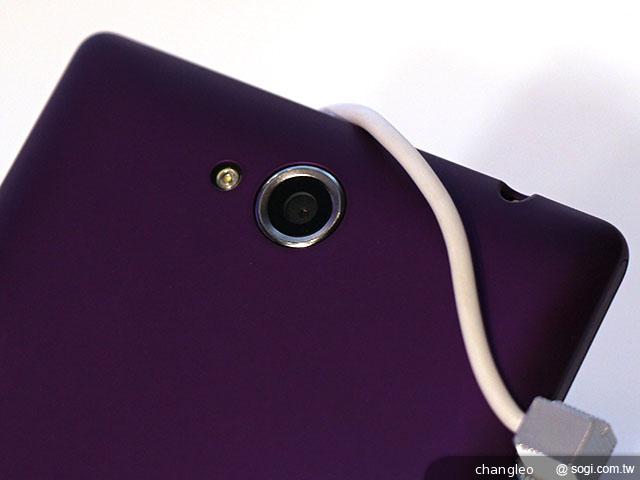 索尼5吋雙卡機Xperia C 主打自拍語音導引