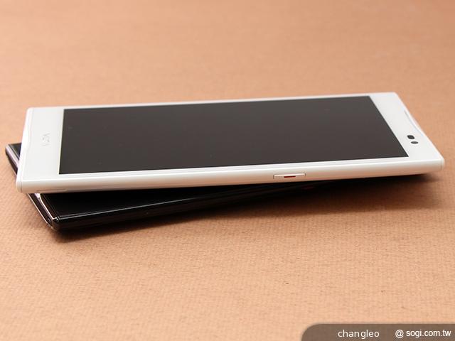 Pantech Vega N°6實測(一) 5.9吋外觀、高通四核效能