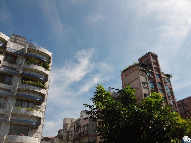 LG Optimus G Pro 大視野、智慧操作新體驗