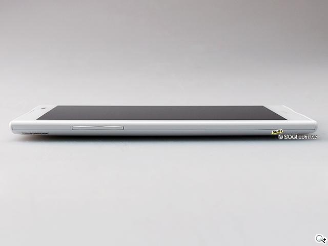 Pantech Vega N°6實測(一) 5.9吋外觀、高通四核效能