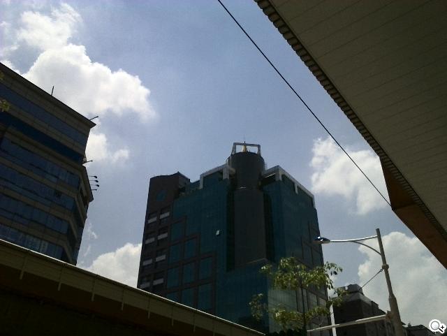 追求極致輕薄的智慧手機 華為Ascend P6詳測