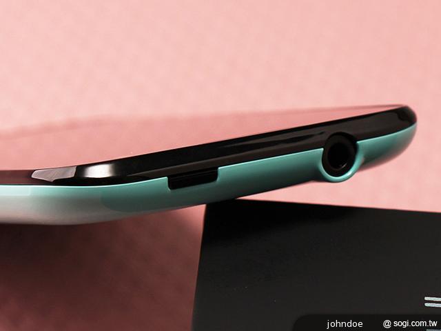 應宏再出招！INHON PAPILIO G2 高通四核、雙卡機