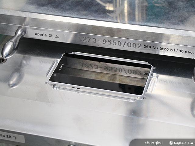 Sony Xperia防水手機檢測維修流程 直擊揭密! Sony Xperia防水手機檢測維修流程 直擊揭密!