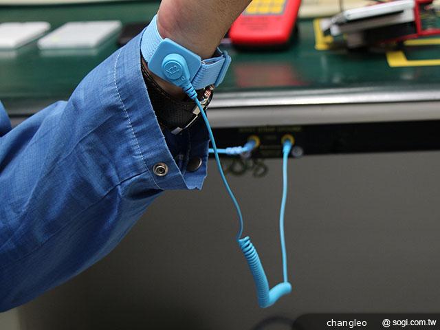 Sony Xperia防水手機檢測維修流程 直擊揭密! Sony Xperia防水手機檢測維修流程 直擊揭密!