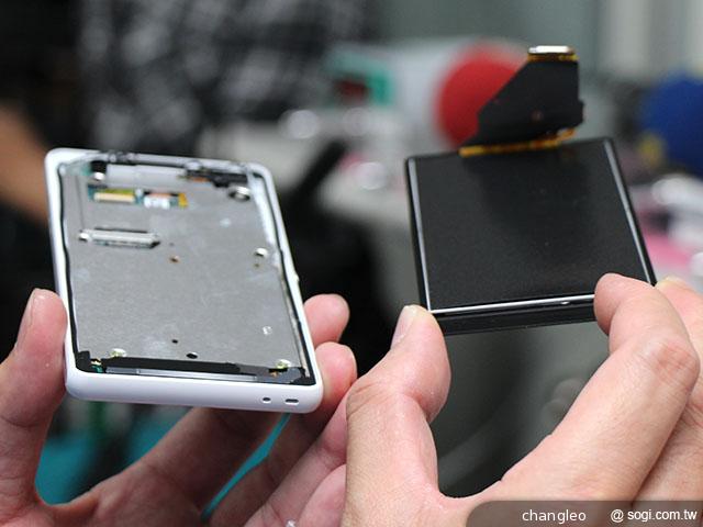 Sony Xperia防水手機檢測維修流程 直擊揭密! Sony Xperia防水手機檢測維修流程 直擊揭密!