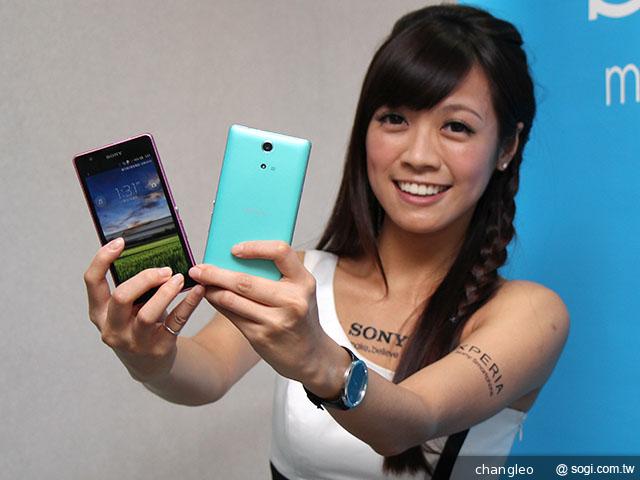 Sony Xperia防水手機檢測維修流程 直擊揭密! Sony Xperia防水手機檢測維修流程 直擊揭密!