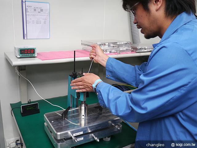 Sony Xperia防水手機檢測維修流程 直擊揭密! Sony Xperia防水手機檢測維修流程 直擊揭密!