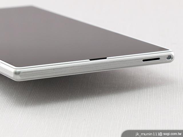 【外觀、效能】6.4吋疾速大視野 Sony Xperia Z Ultra