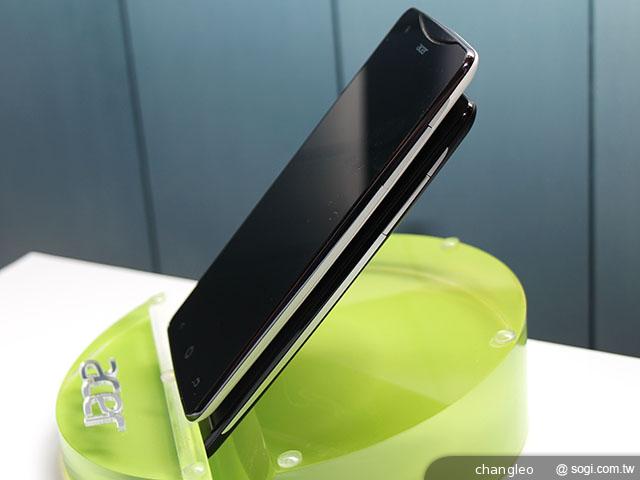5.7吋王建民手機Acer Liquid S1 支援雙卡 中華獨賣