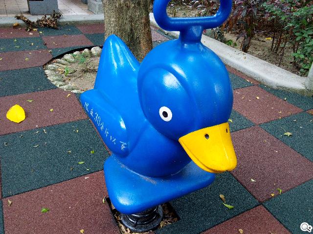 具大電量的平價6.1吋四核手機 InFocus IN610