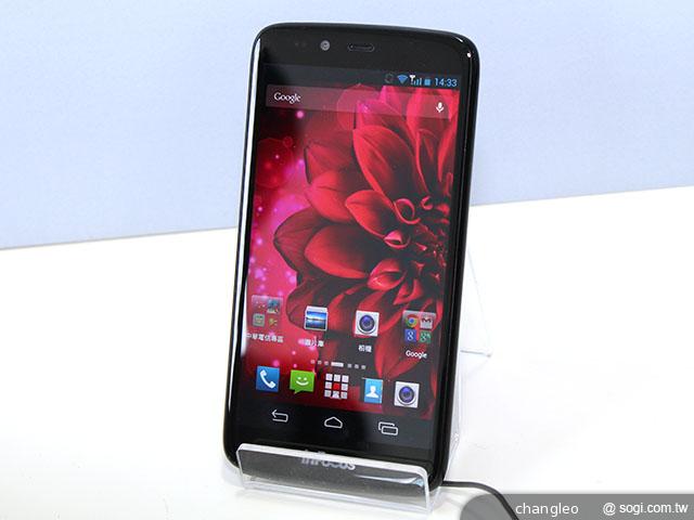 富可視平價手機IN810、IN610鴻海操刀 中華獨賣