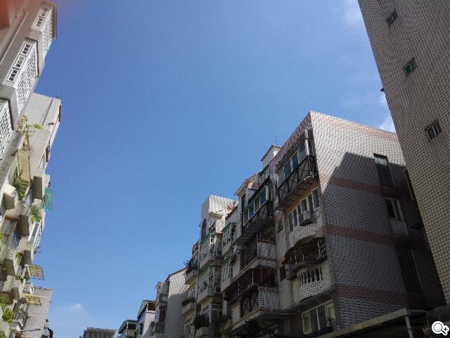 InFocus IN810平價級中高階智慧機 支援4G多頻段