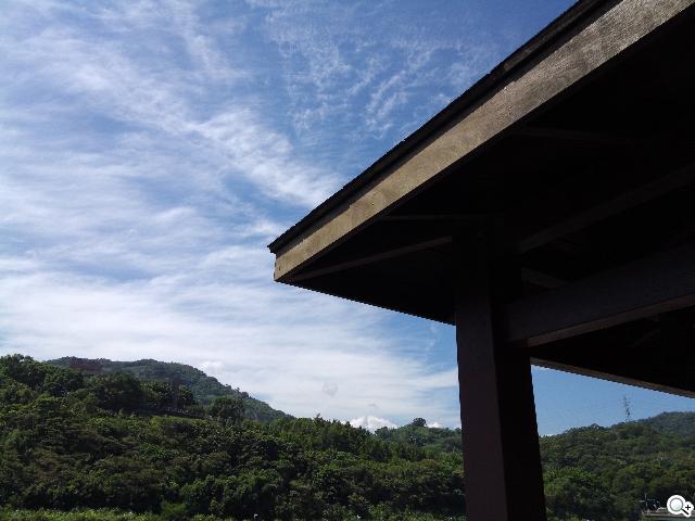 InFocus IN810平價級中高階智慧機 支援4G多頻段