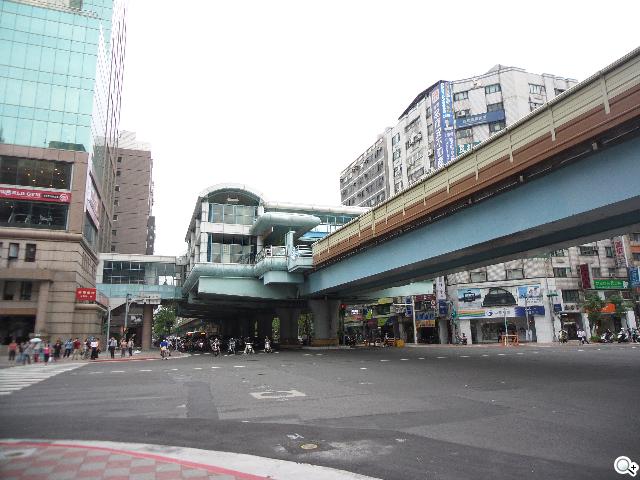 SAMSUNG S4 Zoom外型設計、實拍效果全測試