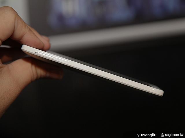 HTC One mini單機15900 四電信同推資費