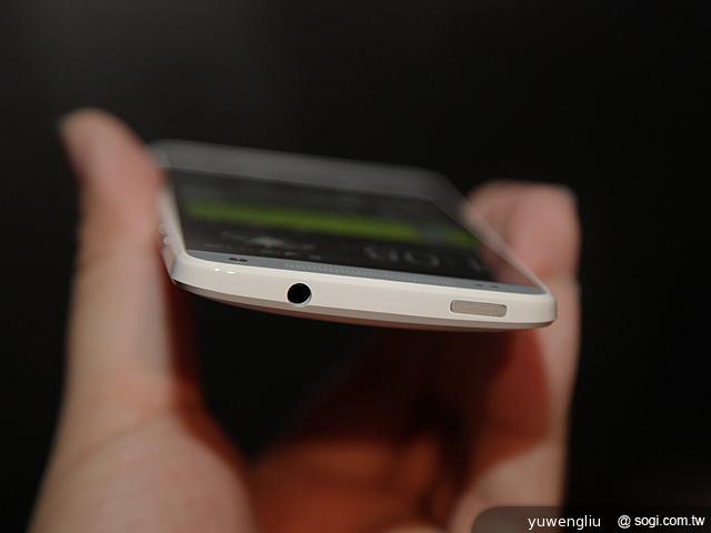 HTC One mini單機15900 四電信同推資費