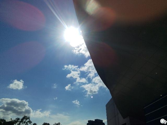 G-PLUS E6輕薄智慧機 配備MTK四核+2GB記憶體