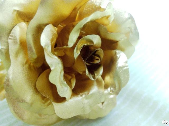 G-PLUS E6輕薄智慧機 配備MTK四核+2GB記憶體