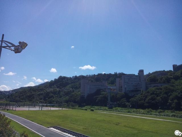 G-PLUS E6輕薄智慧機 配備MTK四核+2GB記憶體