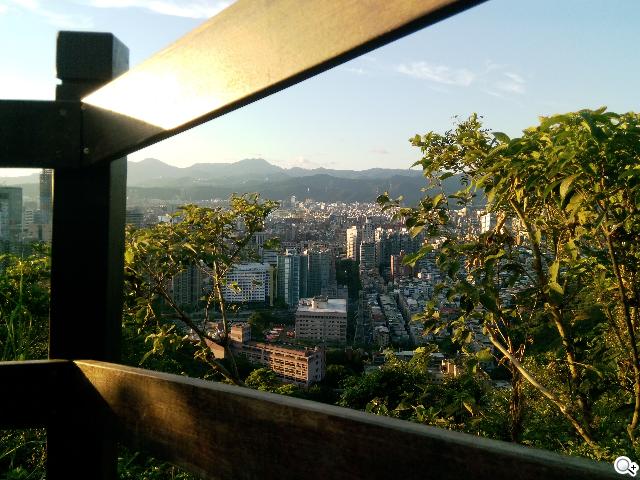 G-PLUS E6輕薄智慧機 配備MTK四核+2GB記憶體