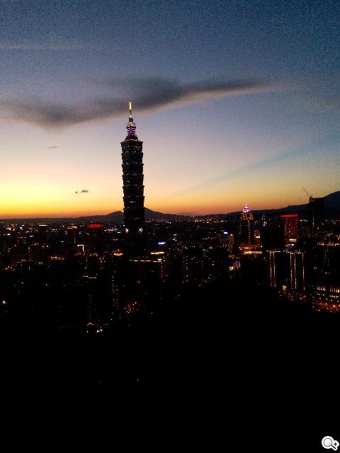 G-PLUS E6輕薄智慧機 配備MTK四核+2GB記憶體