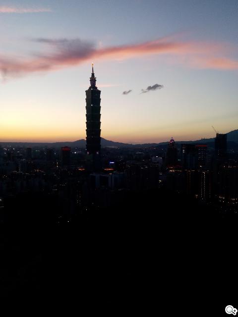 G-PLUS E6輕薄智慧機 配備MTK四核+2GB記憶體