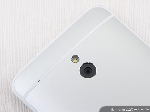 HTC One mini 旗艦功能 微縮迷你身型