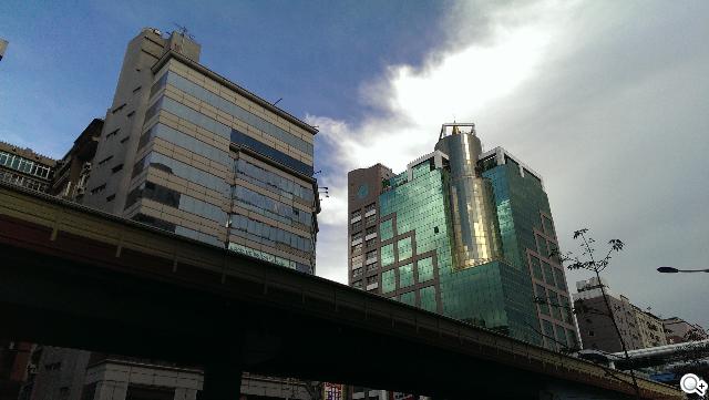 HTC One mini 旗艦功能 微縮迷你身型