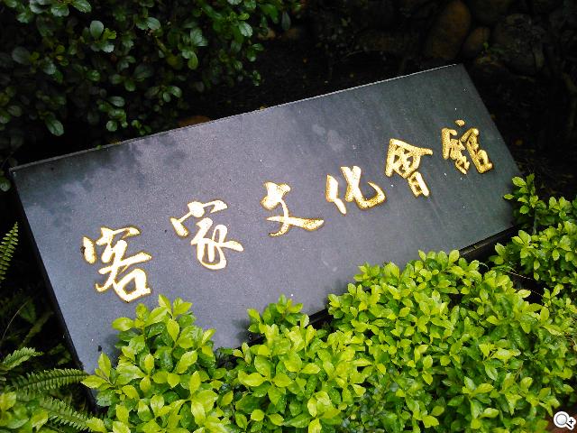 支援NFC的雙核入門潮機 Sony Xperia M