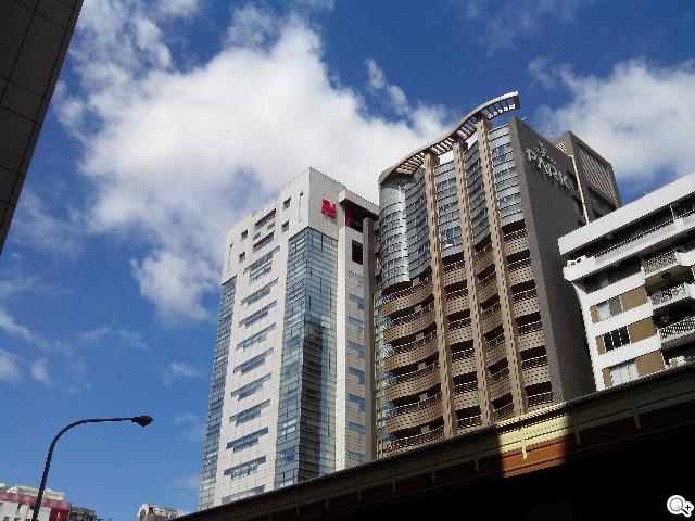 神乎奇機Q98 五吋四核雙卡機 超低價搶市 神乎奇機Q98 五吋四核雙卡機 超低價搶市