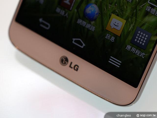 LG G2旗艦機登台體驗 9月底推預購、10月開賣