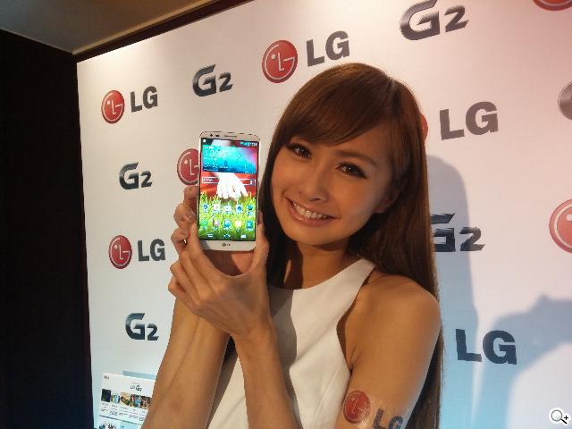 LG G2旗艦機登台體驗 9月底推預購、10月開賣