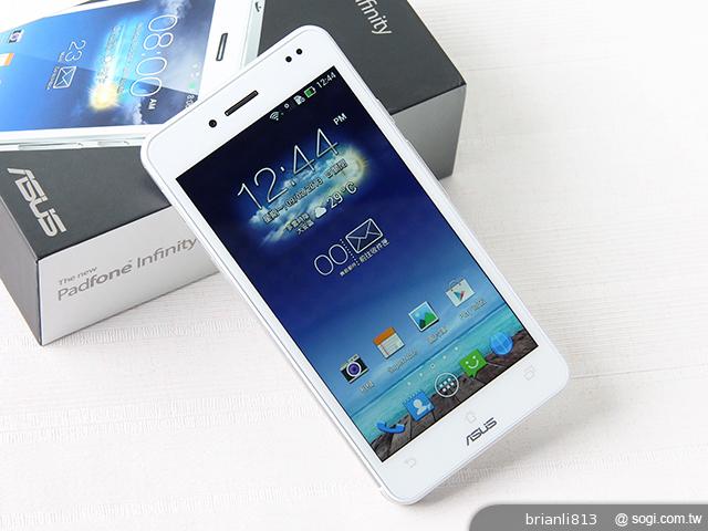 承襲、再進化 ASUS The New PadFone Infinity變形手機
