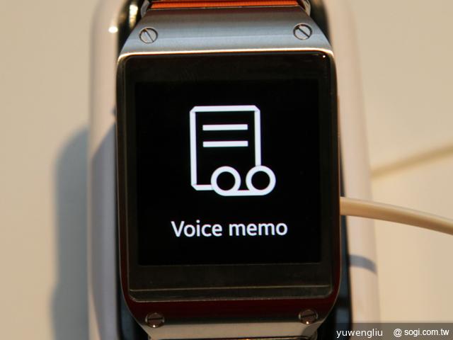 SAMSUNG GALAXY Gear智慧手錶動手玩【IFA 2013】