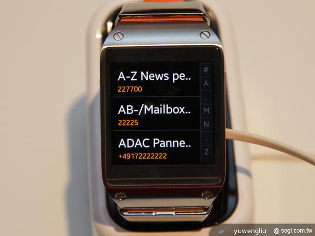 SAMSUNG GALAXY Gear智慧手錶動手玩【IFA 2013】