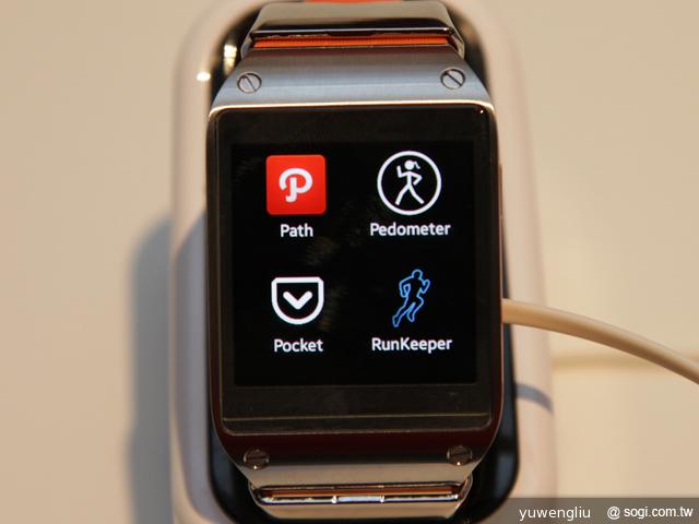 SAMSUNG GALAXY Gear智慧手錶動手玩【IFA 2013】