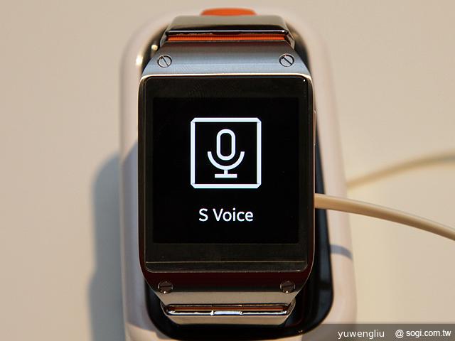 SAMSUNG GALAXY Gear智慧手錶動手玩【IFA 2013】